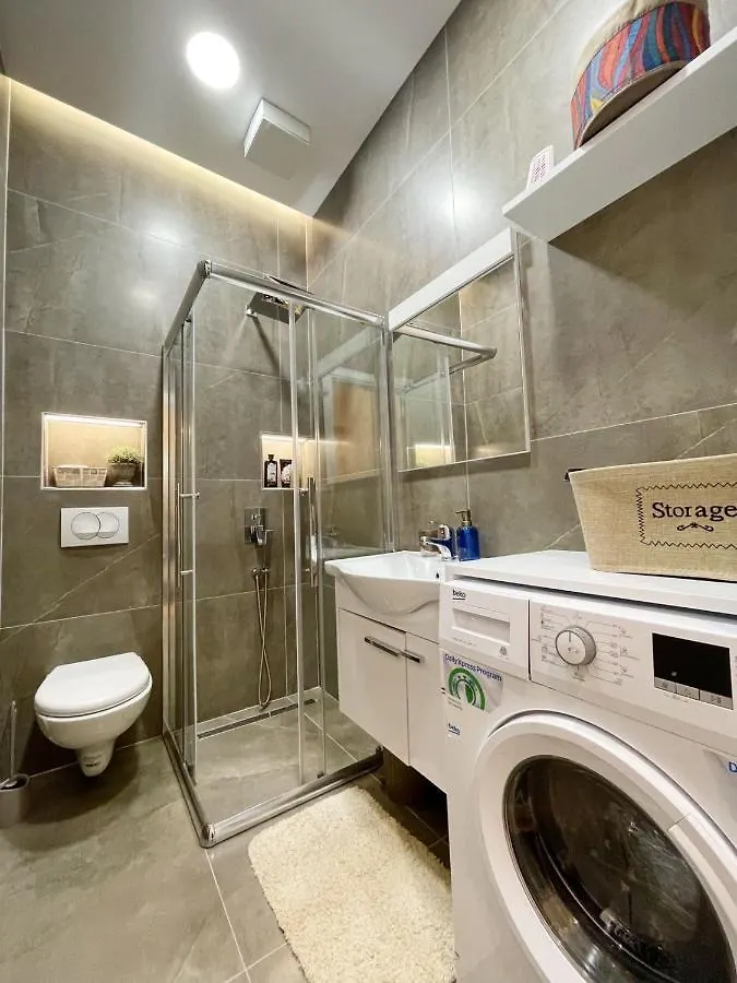 Aj Apartments, Hidden Gem In The Heart Of Tirana 0*,  Albanien